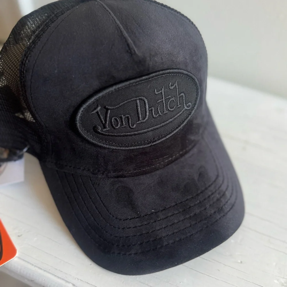🖤 NWT Von Dutch Triple Black Velvet Trucker Hat - SnapBack - Picture 7 of 7